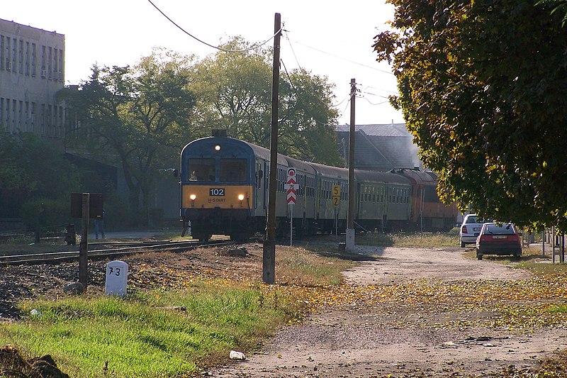 File:Jön a vonat - panoramio.jpg