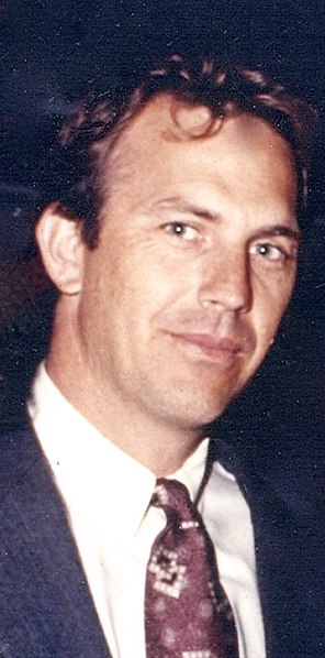 File:Kevin Costner Close Up 1990.jpg