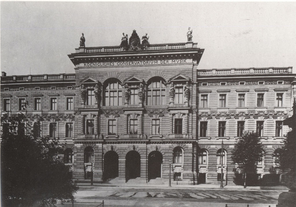 1024px-Koenigl_Konservatorium_Leipzig_um_1910.jpg