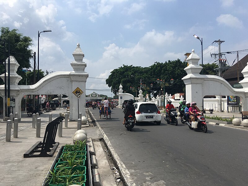 File:Kraton of Yogyakarta 01.jpg