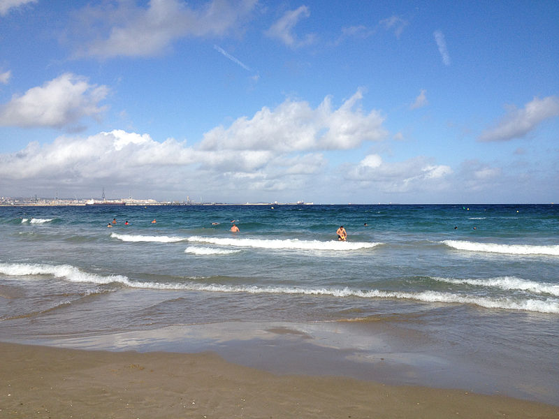 File:La Pineda beach.jpg