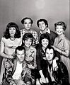 תמונה של צוות שחקני התוכנית מ-1976