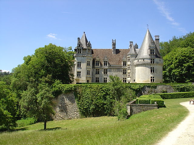 File:Le château de Puyguilhem - DSC00598.JPG