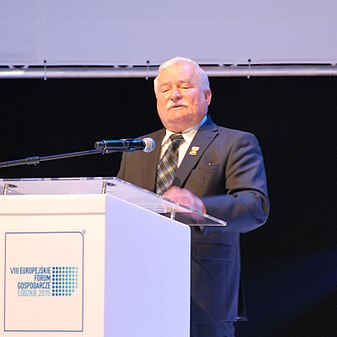 Lech Wałęsan kausi (1990–1995)