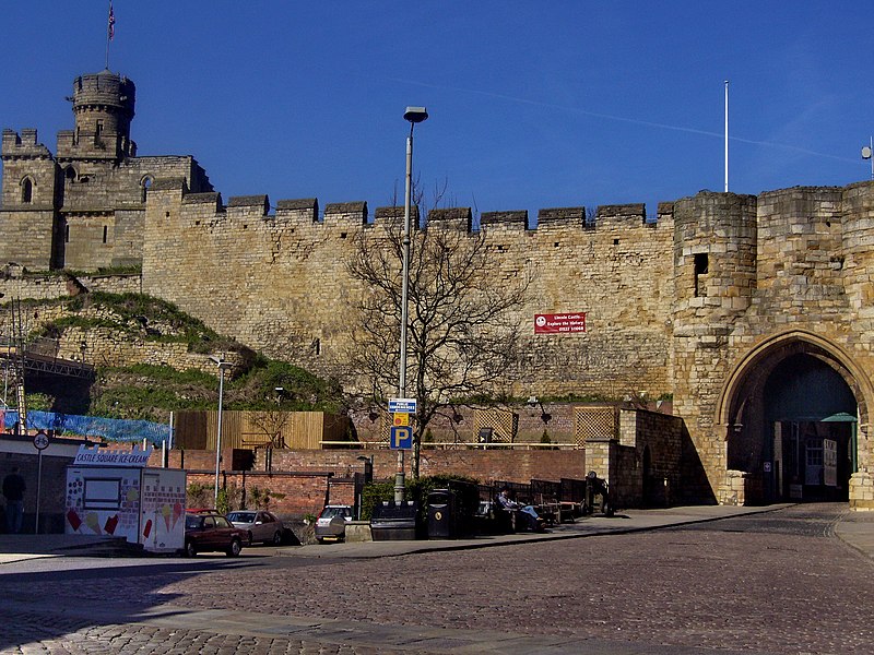 File:Lincoln castle - panoramio (1).jpg