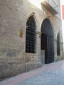 Portalada del convent del Roser, edifici històric del Centre històric de Lleida. La seva construcció es va iniciar el 1669. El 12 d'octubre de 1707, durant el Setge de Lleida de la Guerra de Successió espanyola, el convent va ser incendiat per les tropes borbòniques. Al seu interior hi havia 700 persones refugiades, la majoria de les quals va morir a conseqüència del foc