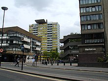 View from Aldersgate Street, looking down Fann Street Londra-barbican.jpg