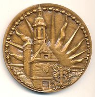 Médaille en bronze, 68 mm, signée Laviolle, éditée pour le 4e centenaire de l'école, en 1962. Avers.