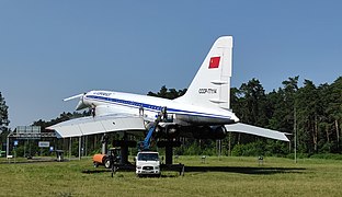 Сезонное техническое обслуживание самолёта-памятника Ту-144 № 77114 в Жуковском