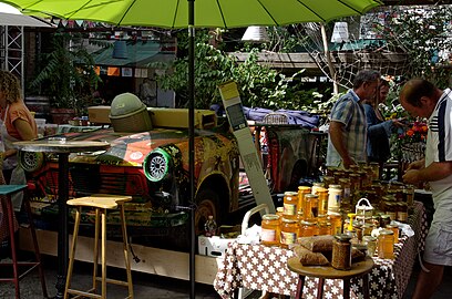 Marché paysan dans la cour intérieure