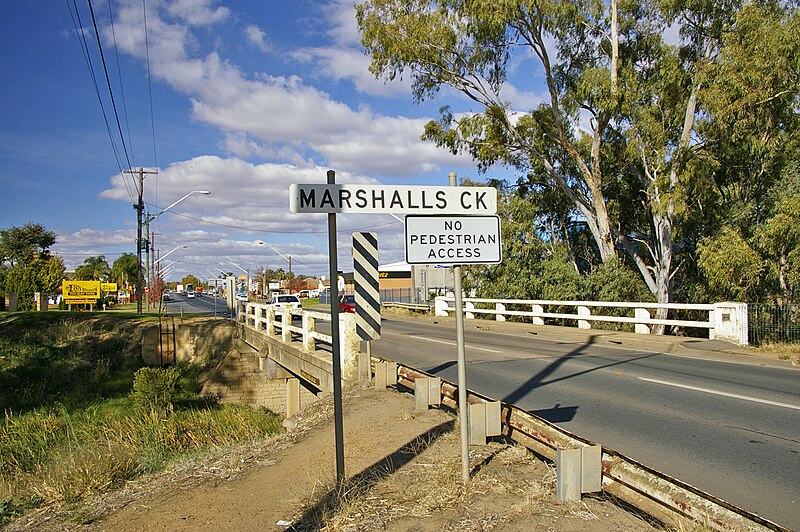 File:Marshalls Creek Bridge.jpg