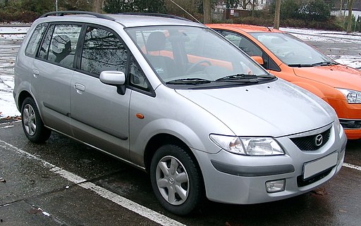 Mazda Premacy front 20071227