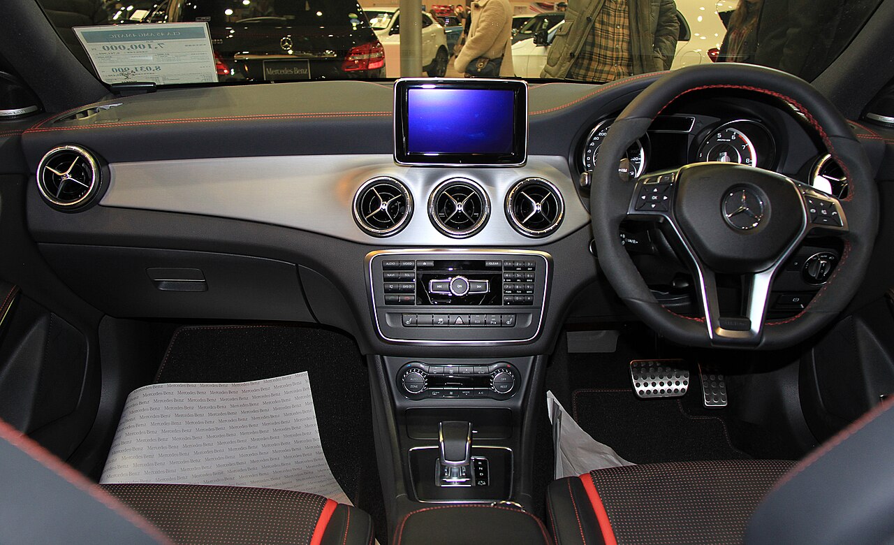 File Mercedes Benz Cla45 Amg 4matic Interior Jpg Wikimedia