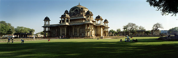 Image: Mohammad gaus tomb