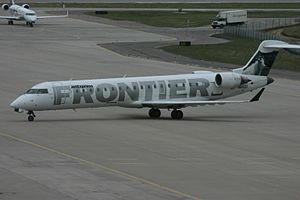 N616QX Canadair CRJ.700 Frontier JetExpress (7427111990).jpg