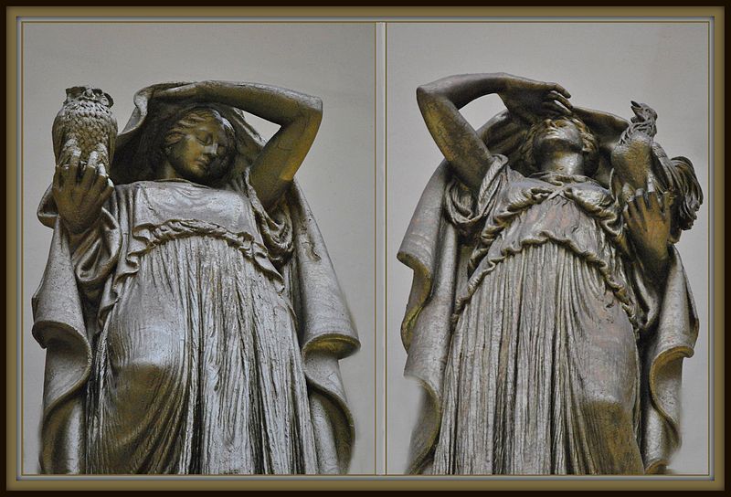 File:Night and Day Statues, Union Station Chicago.jpg