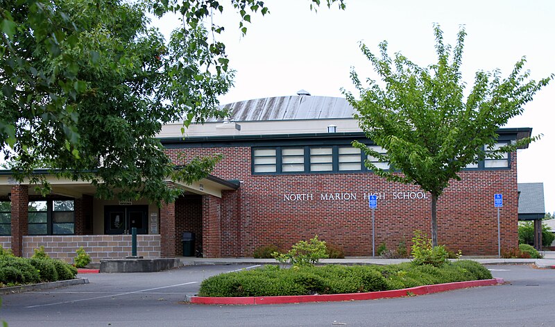 File:North Marion High School - Aurora Oregon.jpg