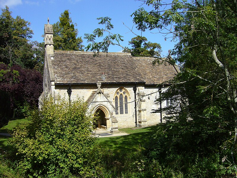 File:Orchardleigh Lake1.JPG