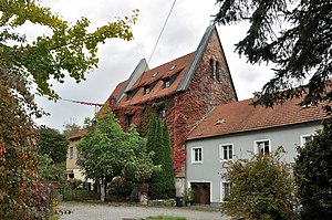 Ottensheim_ehem_Spitalskirche_Zellerplatzl_5.JPG