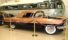 Einer von fünf gebauten Packard Panther Daytona show cars von 1951–1952 und einer von zwei, die 1954 optisch überarbeitet wurden; außerdem der einzige mit einem Hardtop.