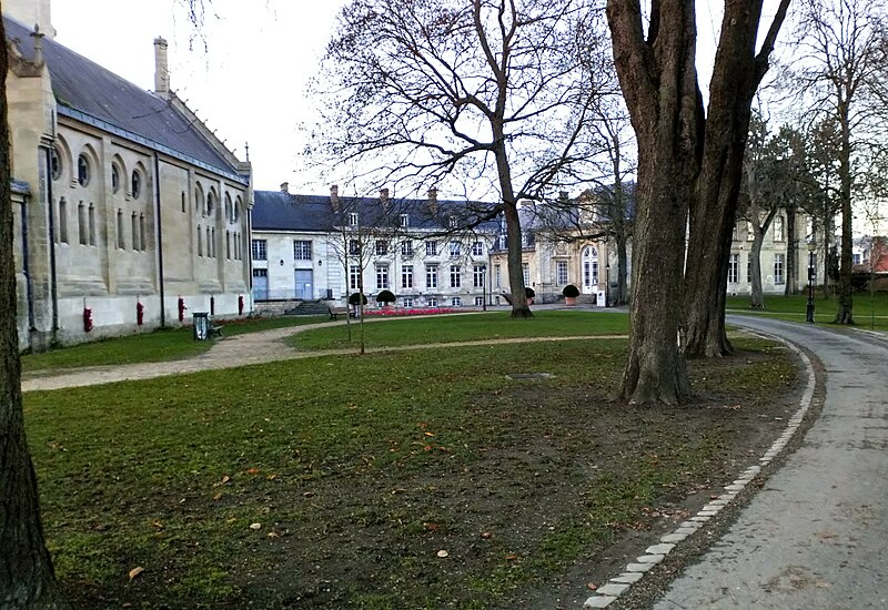 File:Parc de l'Évêché d'Amiens 3.jpg