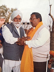 Parkash Chand Garg mit Sardar Naurang Singh Zaildar.jpg