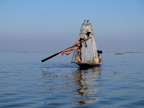 Pescatore Intha, lago Inle, Myanmar