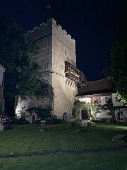 Donjon bei Nacht