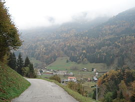 Pohled na vesnici Pinsot