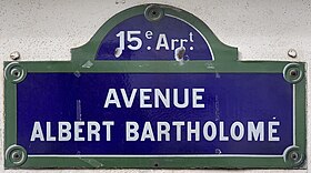 Voir la plaque.