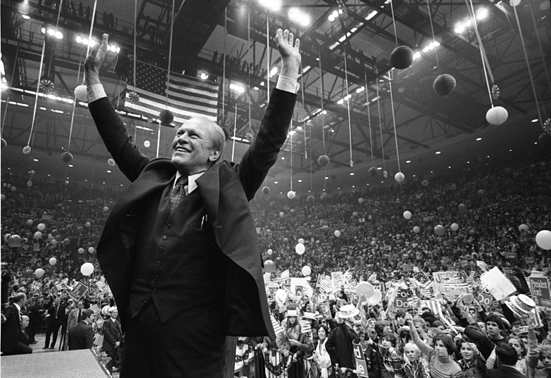 File:President Gerald Ford Campaigning at the Nassau County Veterans Coliseum in Hempstead, New York before Returning to Michigan for the Final Days of the Election Campaign - NARA - 7027912.jpg