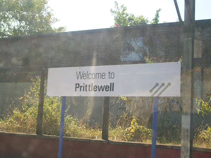 File:Prittlewell station sign.jpg