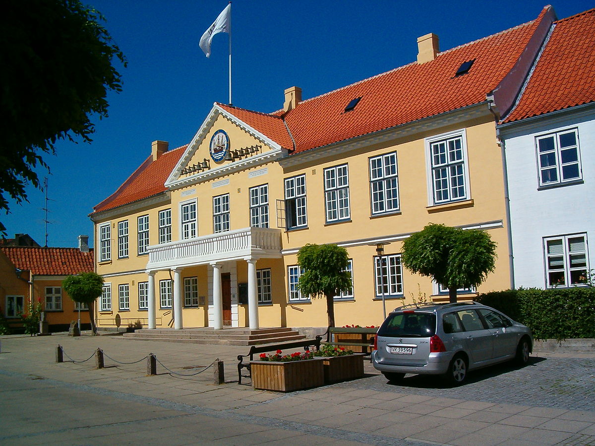 Deutsche kommune. Radhus. Radhus i Sverige.