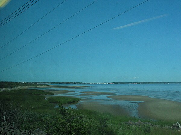 The south coast of Raritan Bay