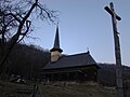 Biserica de lemn din Racâș, la lăsarea întunericului