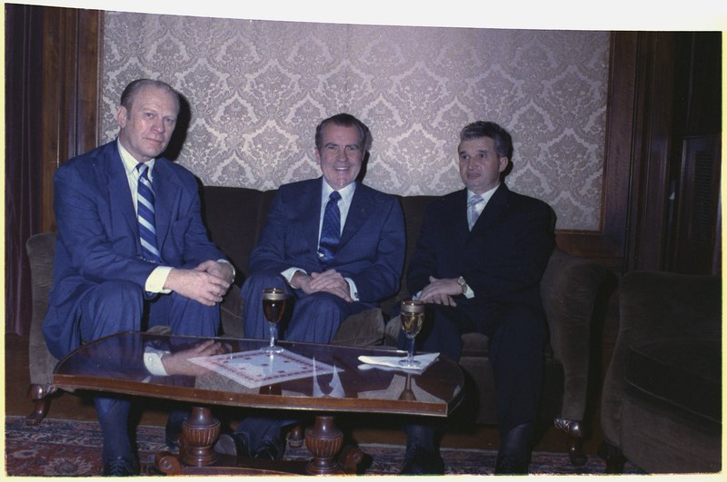 File:Reception for President Ceausescu of Romania hosted by the Romanian Embassy - NARA - 194561.tif