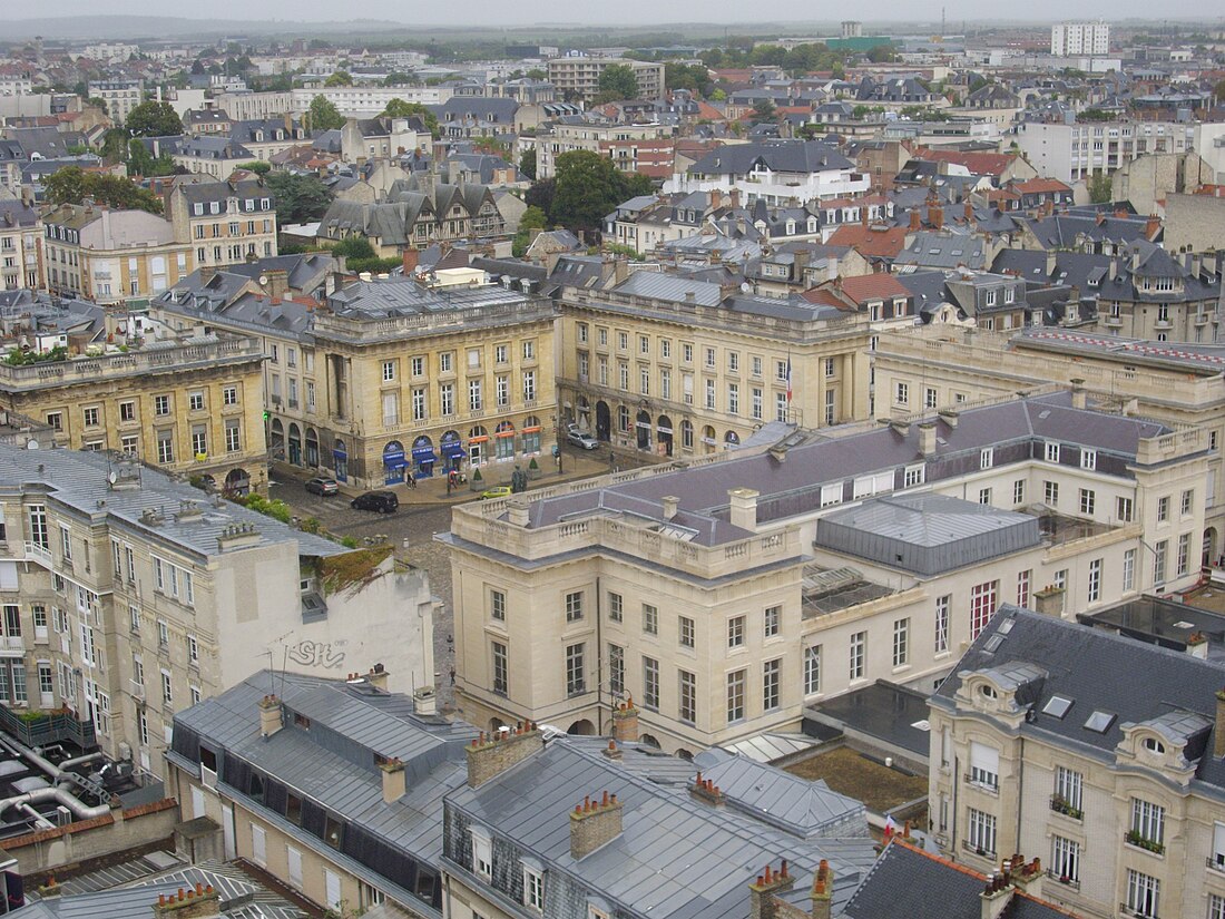 File:Reims - place Royale.JPG