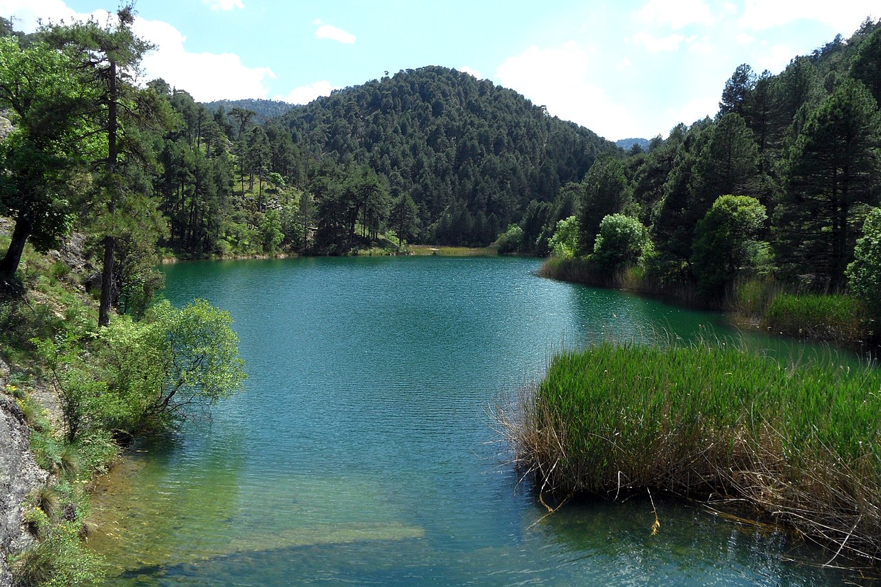 Valeazores lagoon in River Borosa.