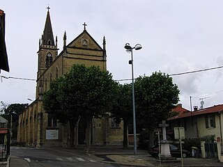 <span class="mw-page-title-main">Saint-Laurent-de-Mure</span> Commune in Auvergne-Rhône-Alpes, France