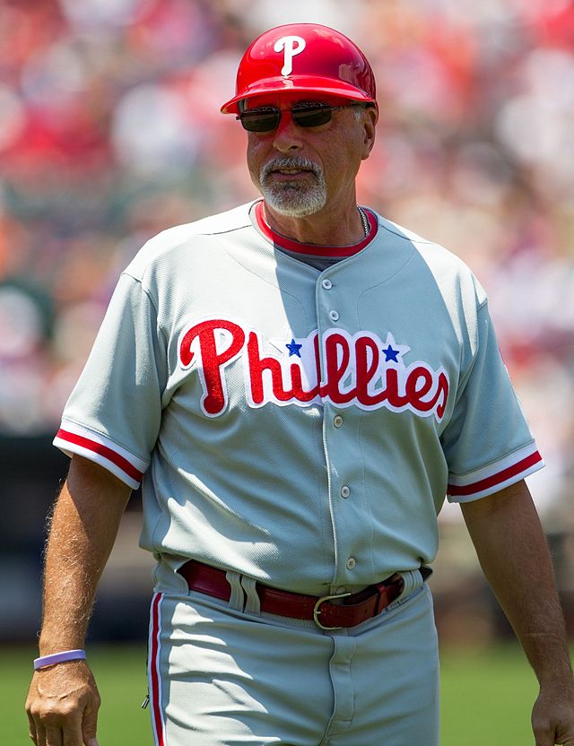 Juan Samuel joins Philadelphia Phillies as third base coach