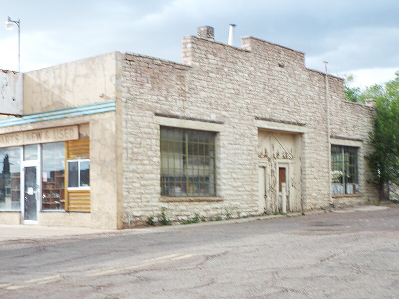 File:Seligman-Donovan's 1-Stop Garage (B&B Auto) -1936.jpg