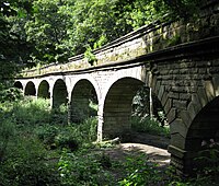 Малий невикористаний акведук у Лідсі, Англія