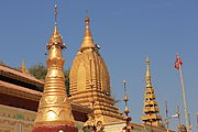 English: Shwezigon Temple in Bagan, Myanmar