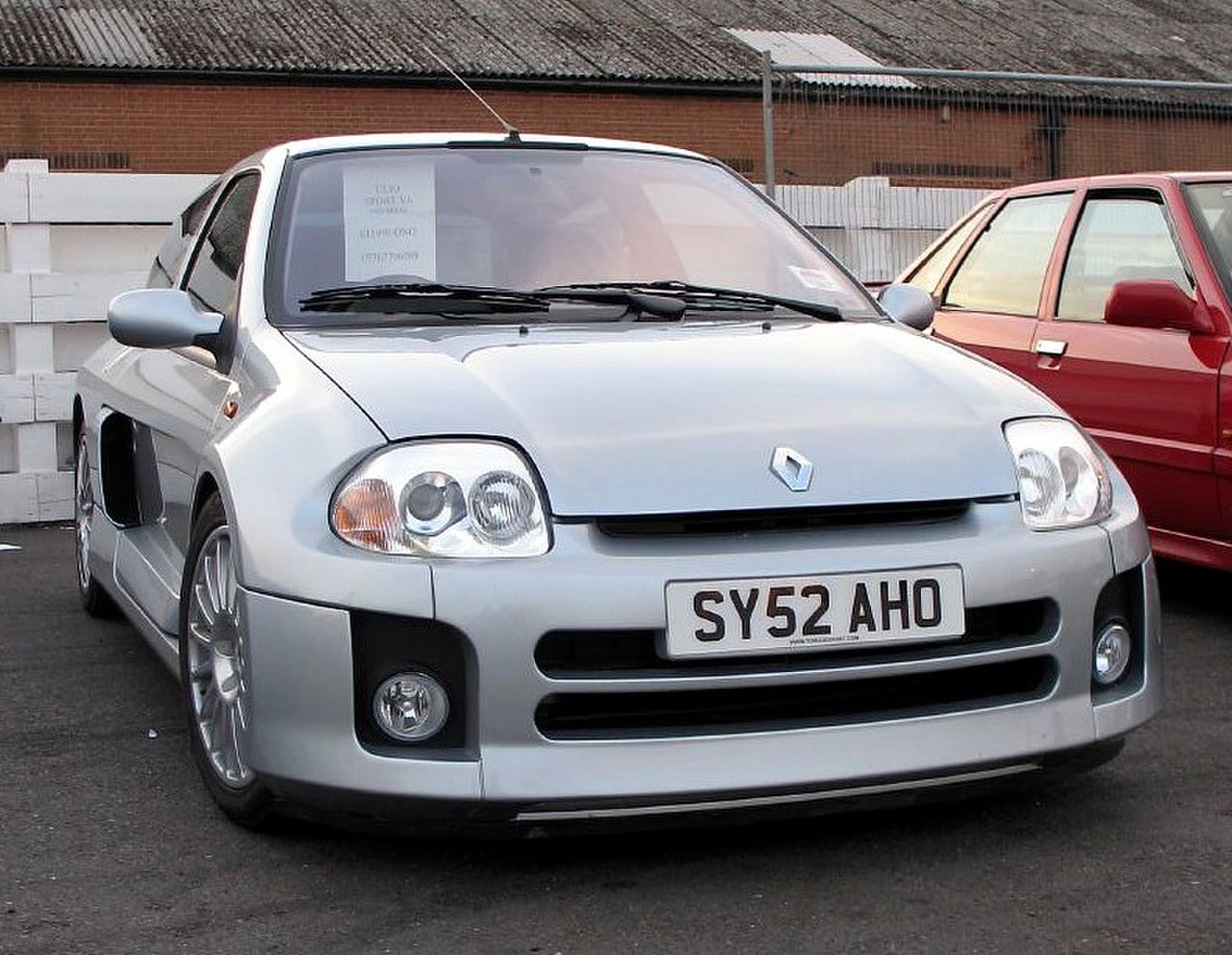 Image of Silver clio V6 front