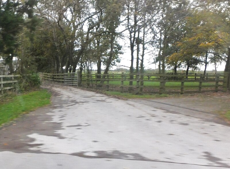 File:Sower Carr Lane - geograph.org.uk - 3734236.jpg