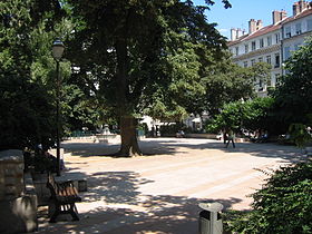 Square Saint-Amour makalesinin açıklayıcı görüntüsü