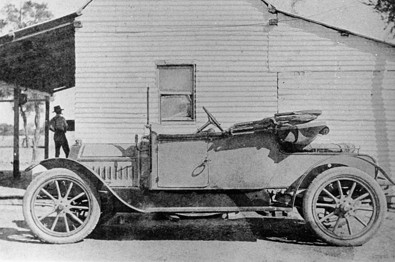 File:StateLibQld 2 213196 1910 model FN roadster 'Fanny' at Caledonia station near Aramac, Queensland, 1912.jpg
