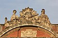 Statue sur le fronton du Capitole de Toulouse (5).jpg