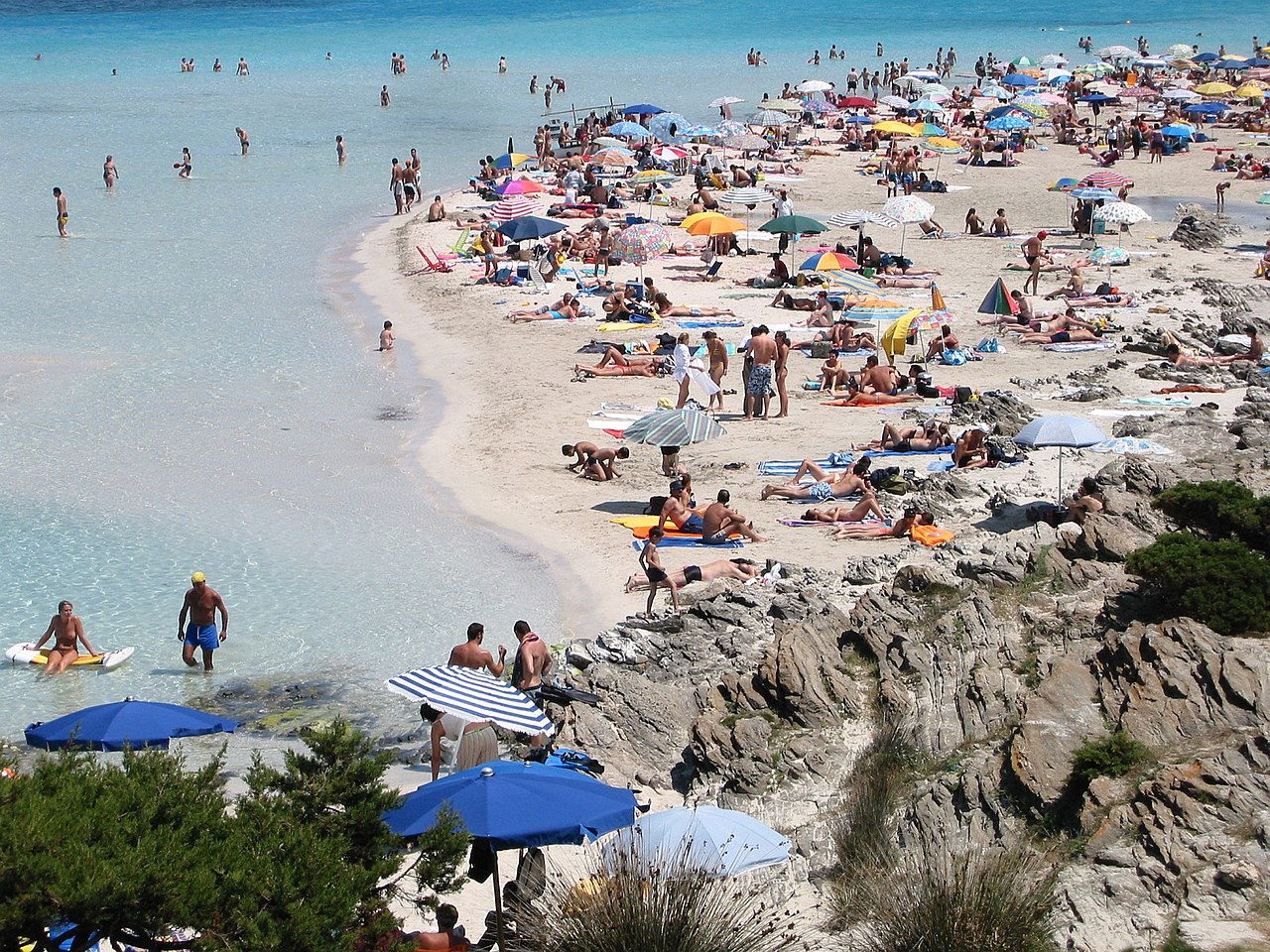 File Stintino Spiaggia01 Wikimedia Commons