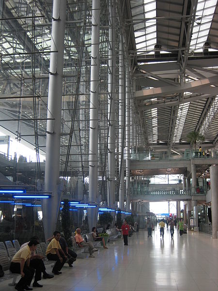 File:Suvarnabhumi Airport, Arrival Hall.JPG